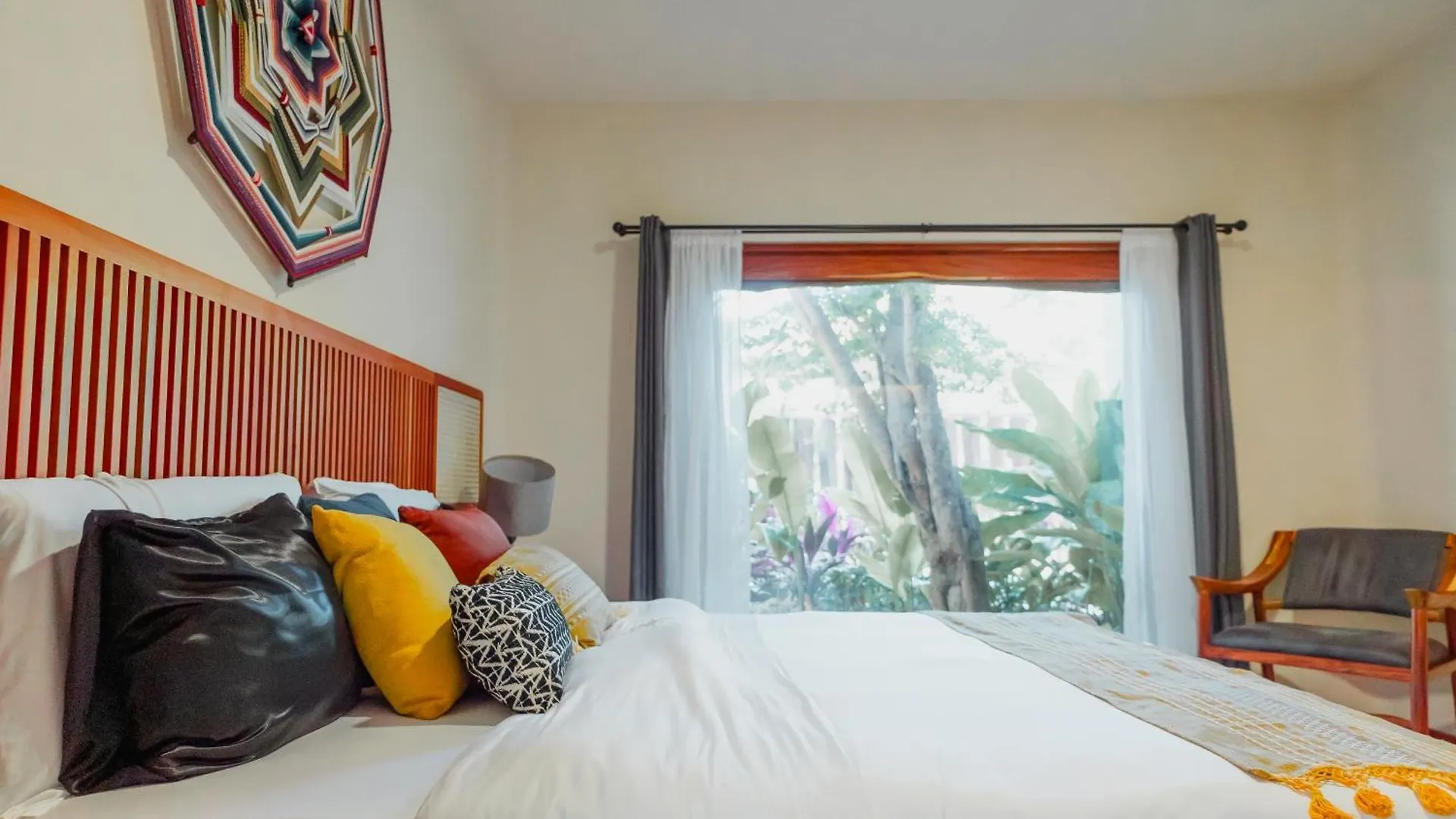 Aparthotel Ha'As Naj Suites Bananas Playa del Carmen Mexico