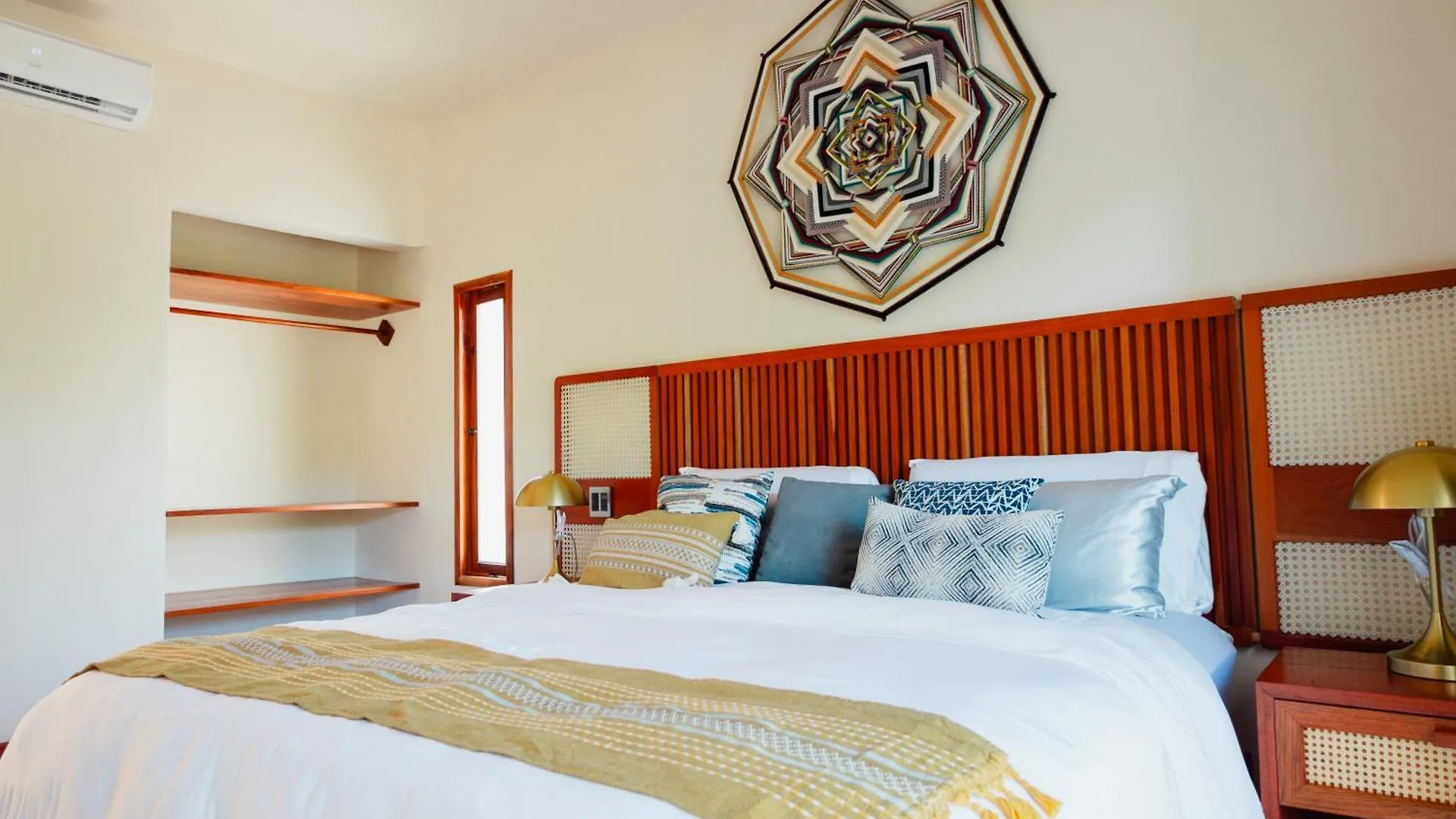 Aparthotel Ha'As Naj Suites Bananas Playa del Carmen Mexico