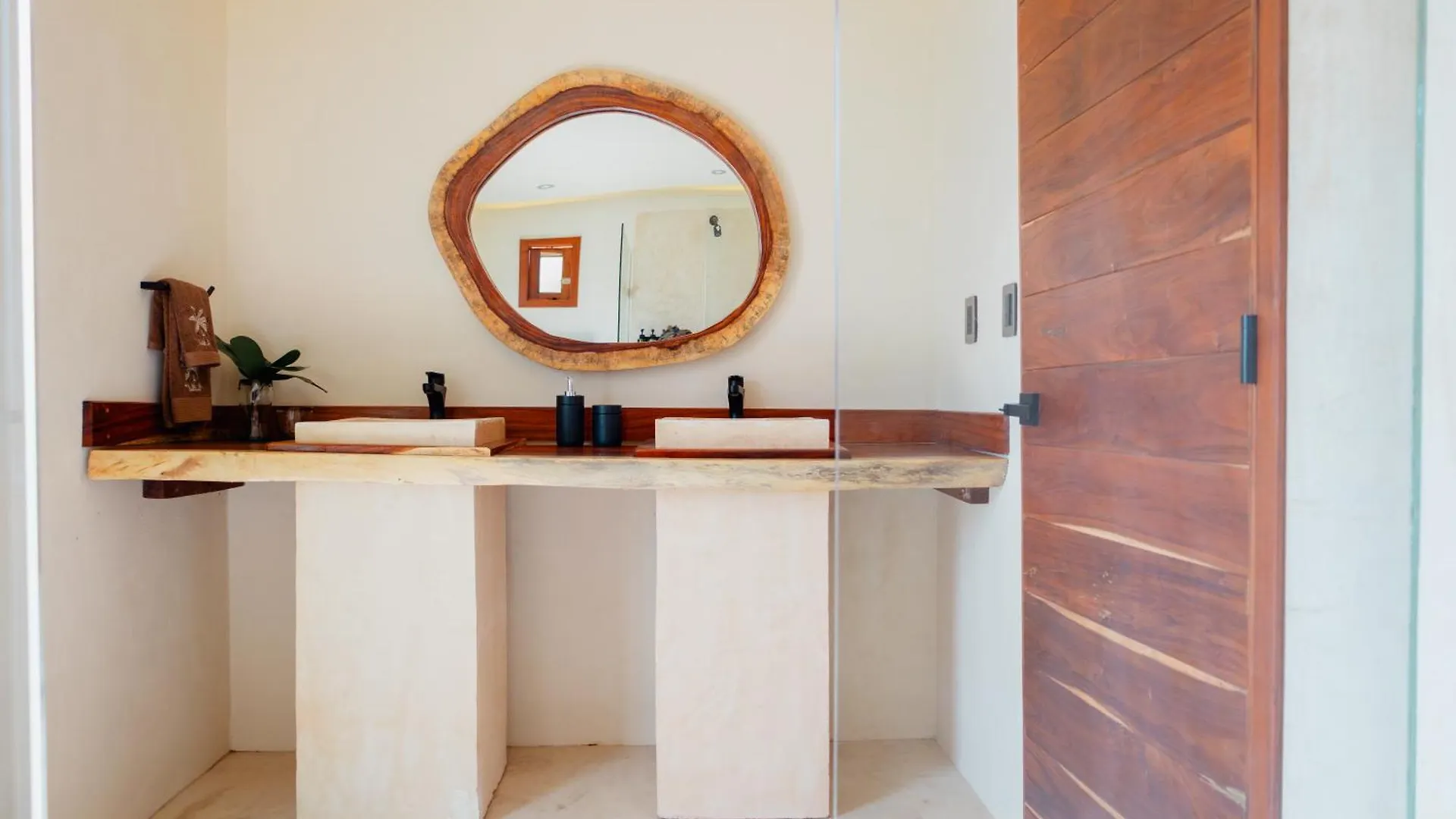 Aparthotel Ha'As Naj Suites Bananas Playa del Carmen
