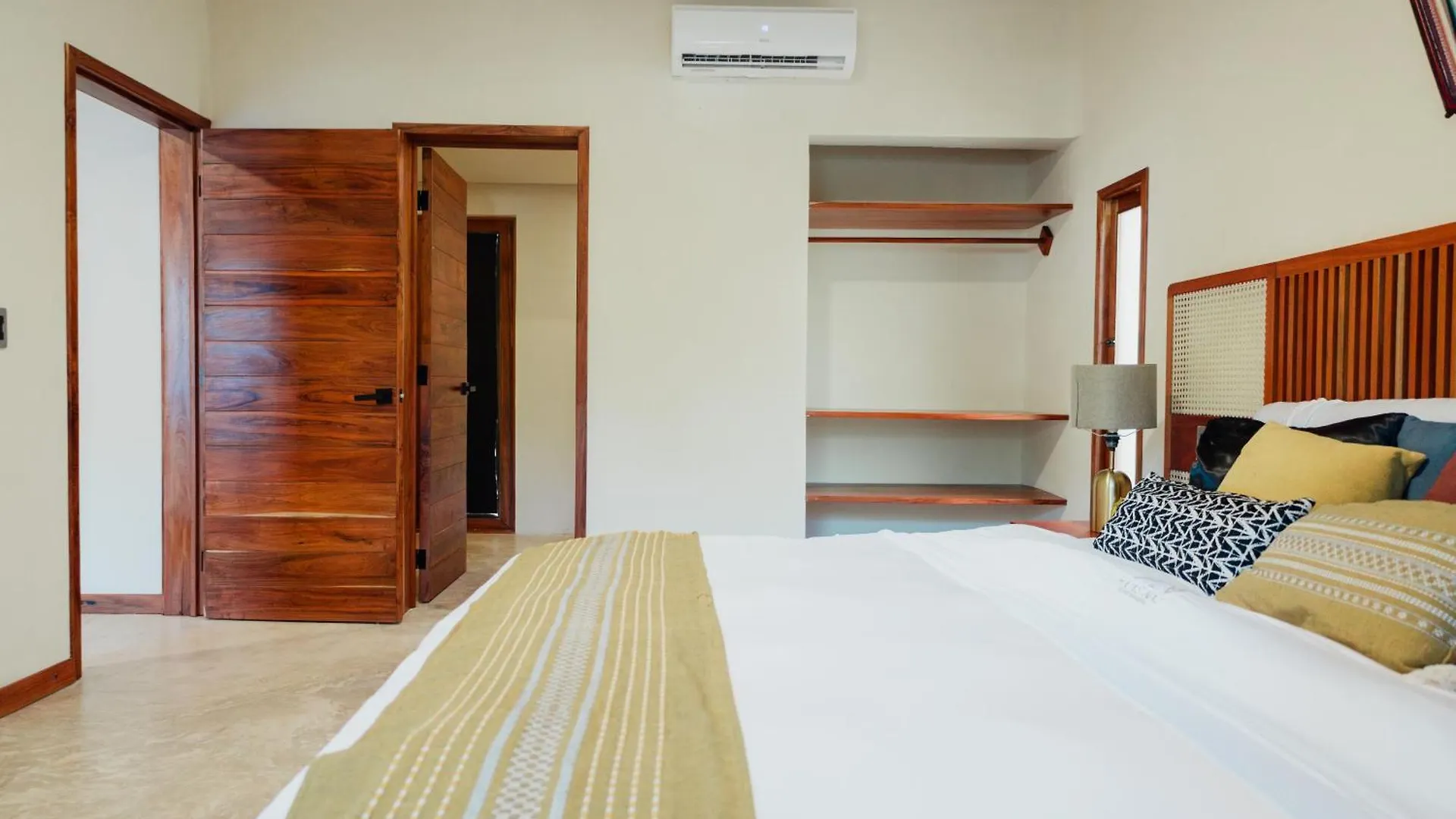 Ha'As Naj Suites Bananas Playa del Carmen